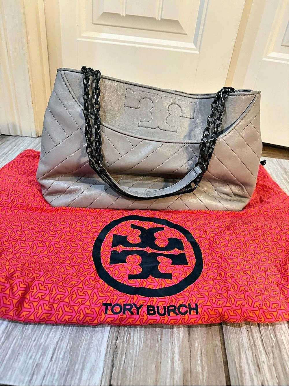 Tory Burch Quilted Shoulder Bag in Gray